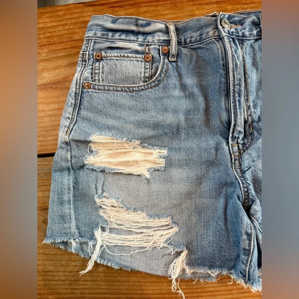American Eagle Shorts Womens 6 Blue Jean Denim 90s Boyfriend Short Distressed